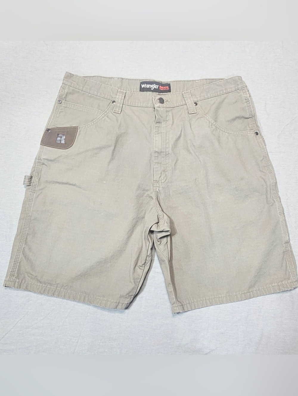 #453 Wrangler RIGGS Workwear Men’s Utility Shorts Size 38 Khaki Carpenter Work